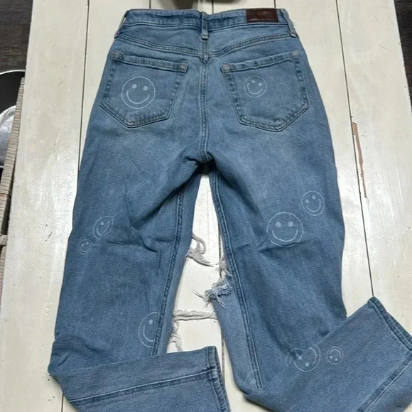 🙂Hollister Distressed Smiley Face Blue Jeans Size Waist 24 Length 27 - Picture 6 of 9
